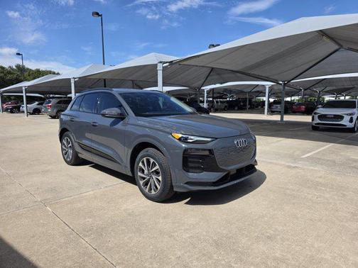 2025 Audi Q6 e-tron Premium quattro