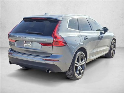 2018 Volvo XC60 T6 Momentum