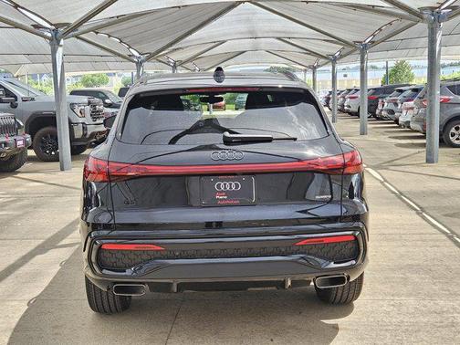 Mythos Black Metallic 2026 Audi Q5 Premium Plus TFSI quattro S tronic