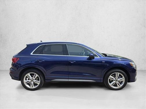 Navarra Blue Metallic 2023 Audi Q3 45 S line Premium Plus