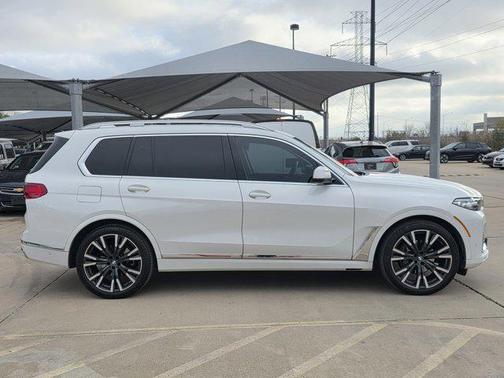2022 BMW X7 xDrive40i