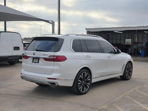 2022 BMW X7 xDrive40i