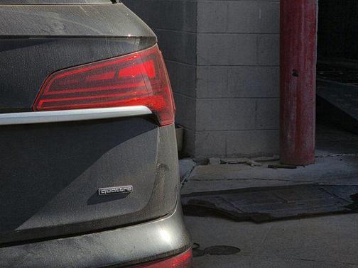 2022 Audi Q5 40 Premium