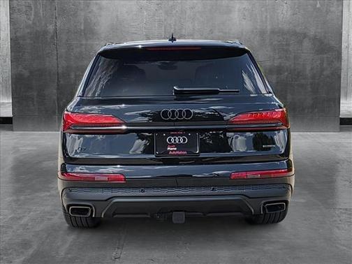 2025 Audi Q7 55 Premium Plus