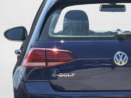 2017 Volkswagen e-Golf SE