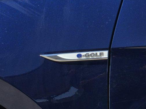 2017 Volkswagen e-Golf SE