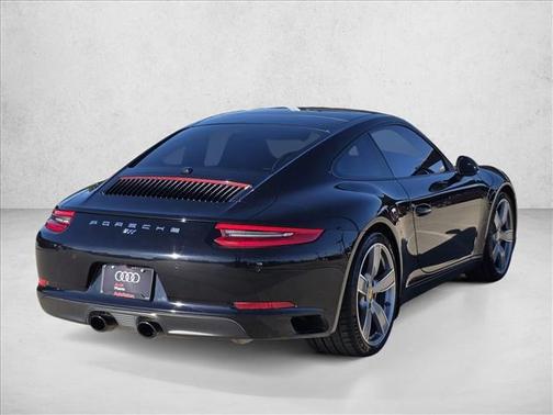 2018 Porsche 911 Carrera