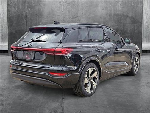2025 Audi Q6 e-tron Prestige quattro