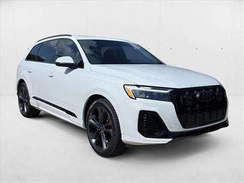 2025 Audi Q7 55 Premium Plus