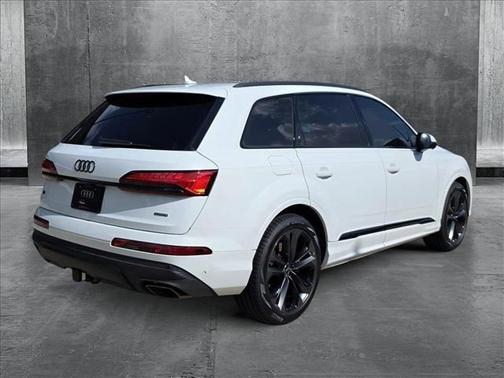 2025 Audi Q7 55 Premium Plus