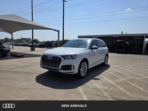 2023 Audi Q7 45 Premium