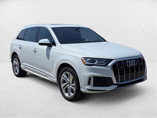 2023 Audi Q7 45 Premium