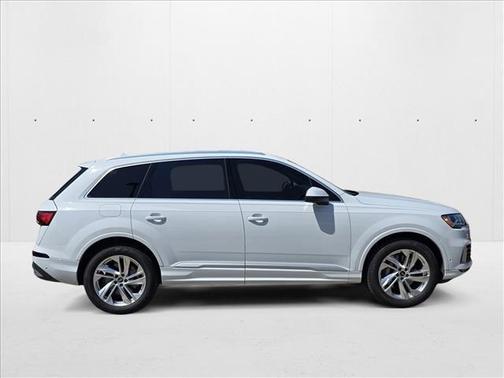 2023 Audi Q7 45 Premium