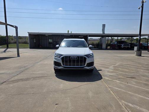 2023 Audi Q7 45 Premium