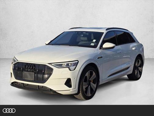 2022 Audi e-tron Premium Plus