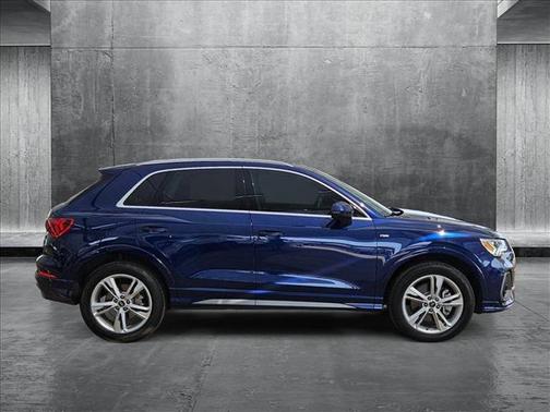 2024 Audi Q3 Premium 45 TFSI S line quattro Tiptronic