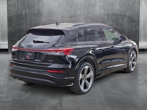2025 Audi Q4 e-tron Premium Plus 55 quattro