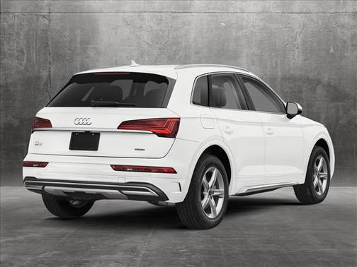 2024 Audi Q5 45 S line Premium