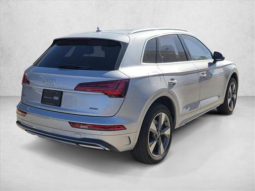 2022 Audi Q5 40 Premium Plus