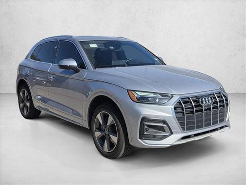 2022 Audi Q5 40 Premium Plus