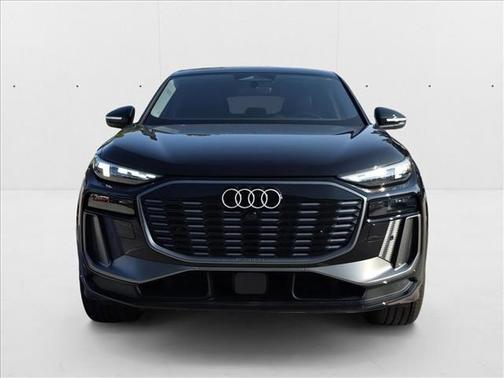 2025 Audi Q6 e-tron Premium Plus