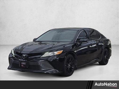 Midnight Black Metallic 2020 Toyota Camry XLE