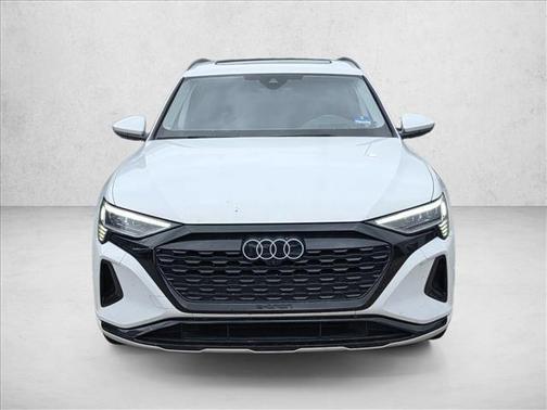2024 Audi Q8 e-tron Prestige