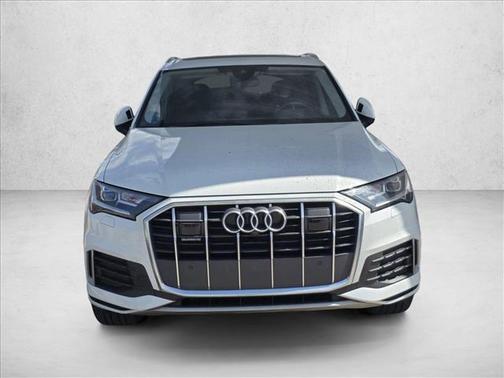 2023 Audi Q7 45 Premium