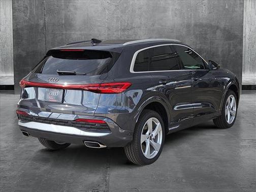 2025 Audi Q5 Premium Plus