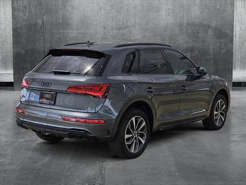 2024 Audi Q5 45 S line Premium