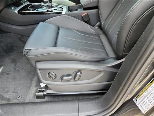 2024 Audi Q5 45 S line Premium