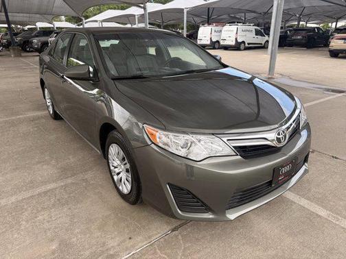 Cypress Pearl 2014 Toyota Camry LE