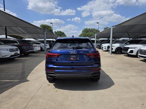 2025 Audi Q3 Premium 45 TFSI S line quattro Tiptronic