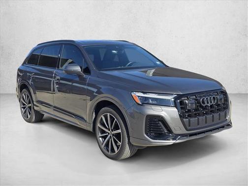 2025 Audi Q7 45 Premium Plus
