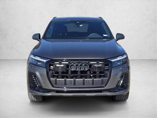2025 Audi Q7 45 Premium Plus
