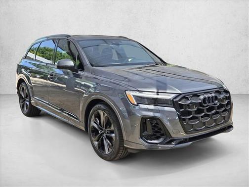 Daytona Gray Pearl Effect 2026 Audi Q7 55 Premium Plus