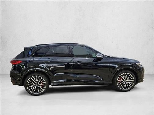 Mythos Black Metallic 2026 Audi SQ5 3.0T Premium Plus