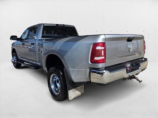 2022 RAM 3500 Lone Star Crew Cab 4x4 8' Box
