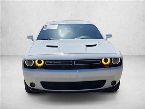 Bright White Clearcoat 2016 Dodge Challenger SXT