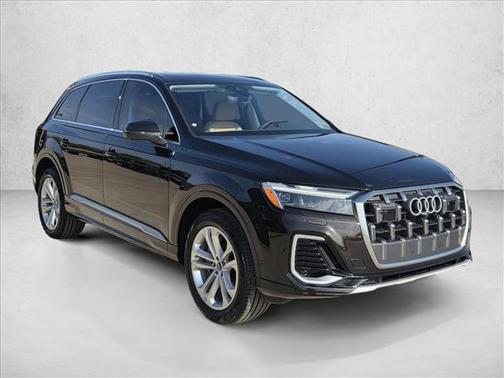 2026 Audi Q7 45 Premium Plus