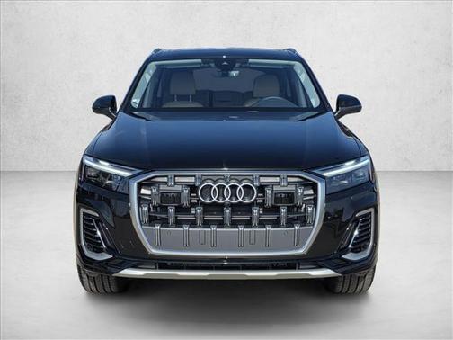 2026 Audi Q7 45 Premium Plus