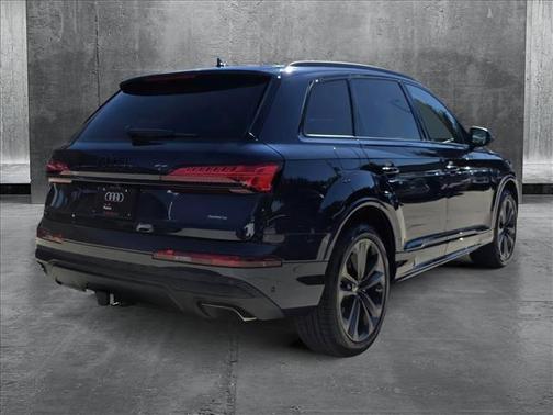 2025 Audi Q7 55 Premium Plus