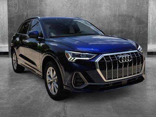 2025 Audi Q3 Premium 45 TFSI S line quattro Tiptronic