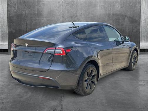 2025 Tesla Model Y Long Range Dual Motor All-Wheel Drive