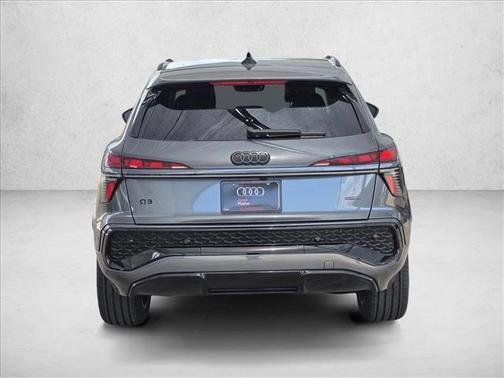 Daytona Gray Pearl Effect 2026 Audi Q3 TFSI quattro S tronic