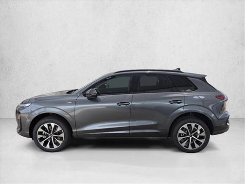Daytona Gray Pearl Effect 2026 Audi Q3 TFSI quattro S tronic