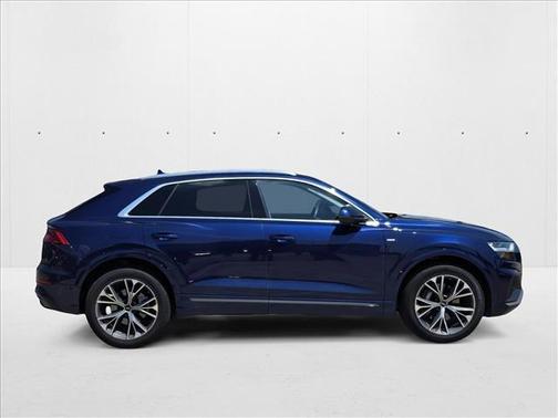 2022 Audi Q8 55 Premium Plus