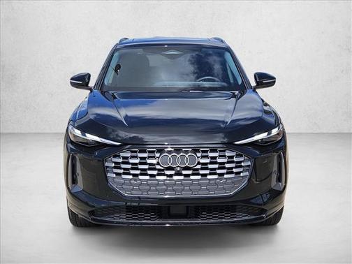Mythos Black Metallic 2025 Audi Q5 Premium TFSI quattro S tronic
