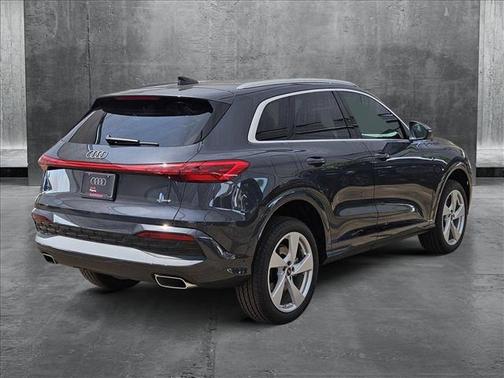 2025 Audi Q5 Premium Plus