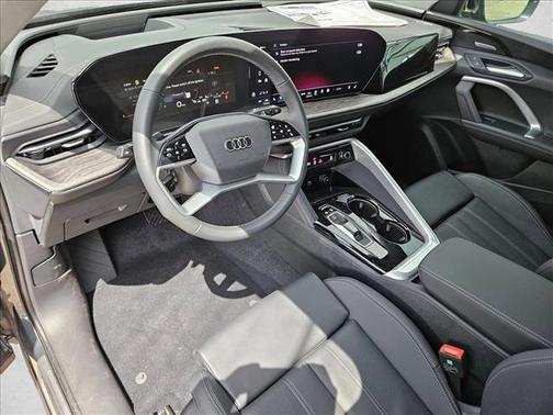 Tambora Gray Metallic 2025 Audi Q5 Premium Plus TFSI quattro S tronic